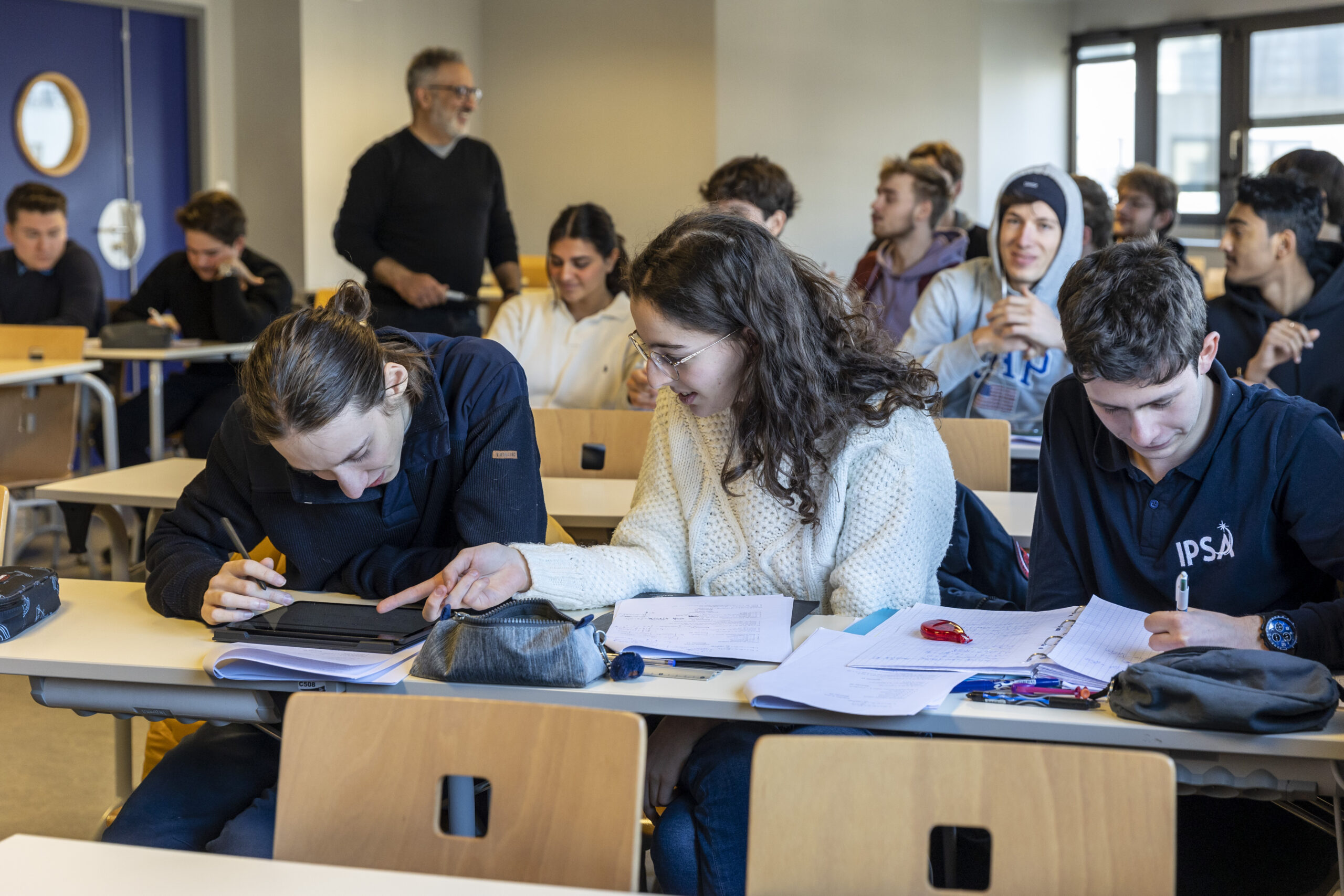 salle pleine d'étudiants de l'IPSA, école aéronautique et spatial