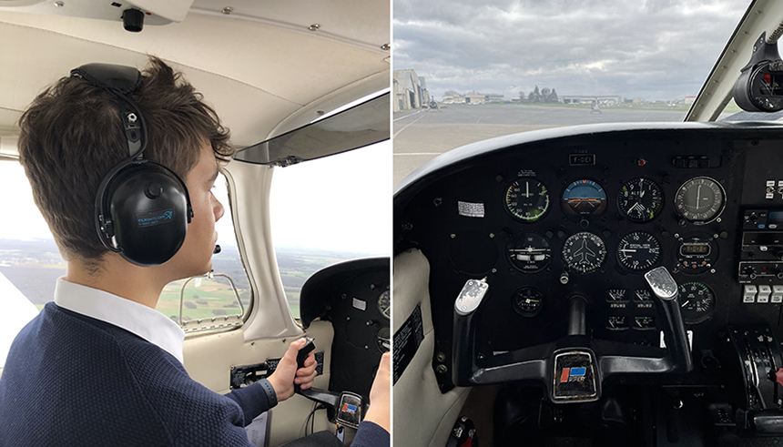 Sur la première photo, un jeune homme à bord d'un avion en vol. Il tient les commandes et porte un casque. 
Sur la seconde, le cockpit d'un avion avec les commandes de vol.