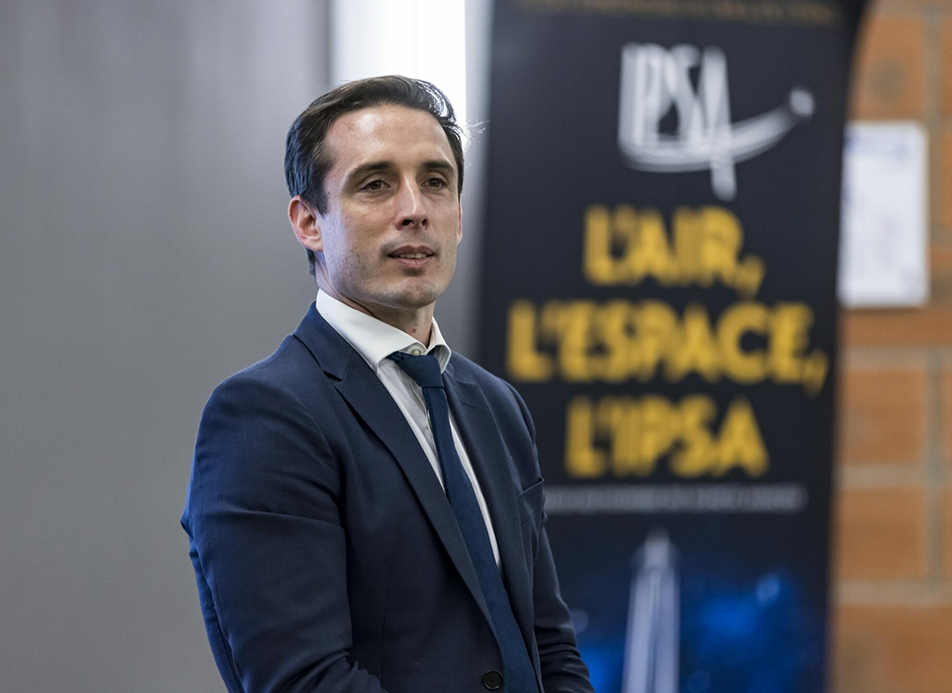 Visite à l’IPSA de Jean-Baptiste Djebbari, Ministre délégué aux Transports, à l’occasion du Festival du vol IPS’AIR 2022